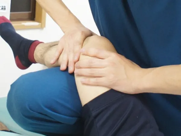 膝痛施術写真